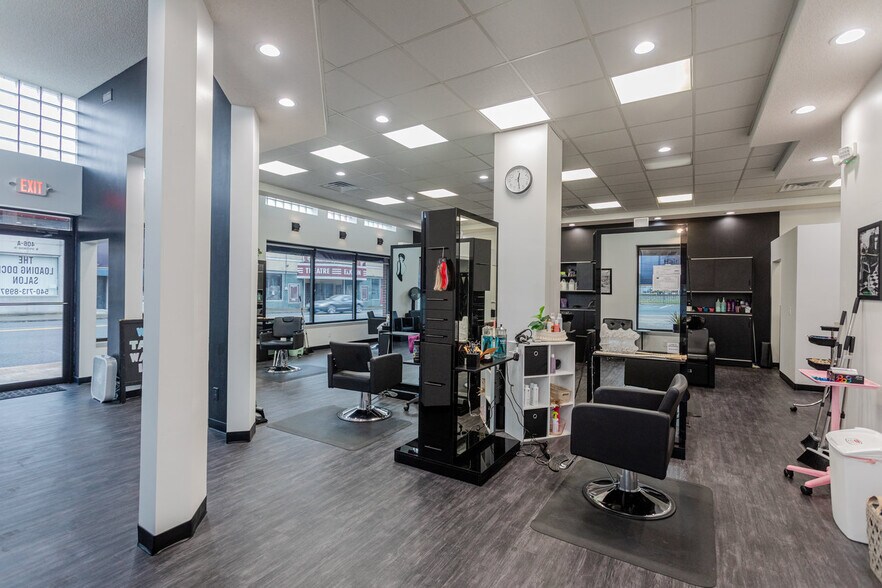 More Photos Of 406 W Spotswood Trl, Elkton Storefront For Sale
