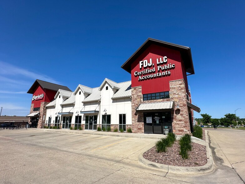 More Photos Of 2500 S Marion Rd, Sioux Falls Storefront Retail Office For Lease