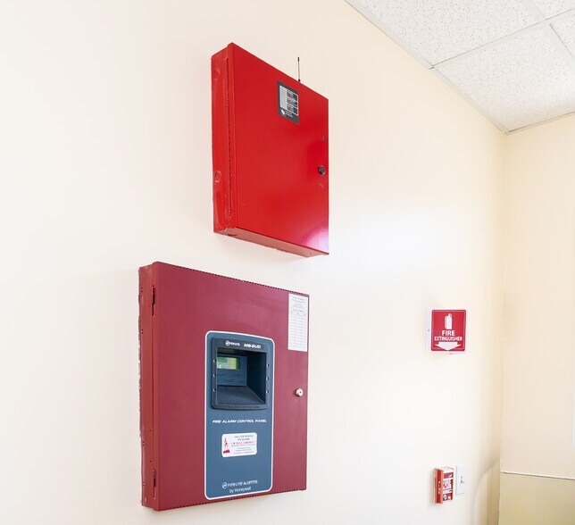 More Photos Of 36 Sparhawk St, Amesbury Daycare Center For Sale