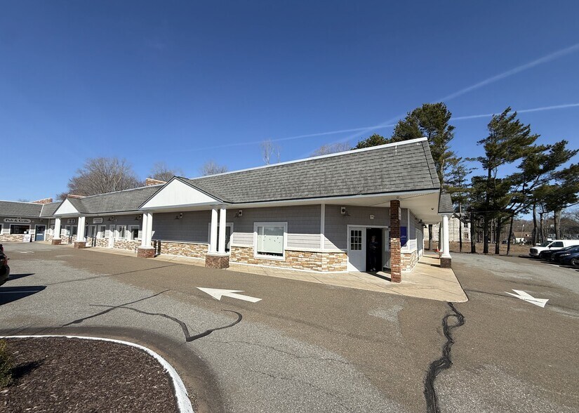 More Photos Of 51 Boston Post Rd, Madison Unknown For Lease