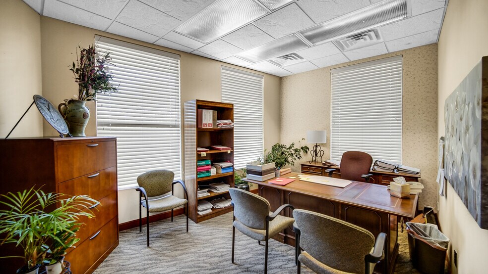 More Photos Of 303 Ridge Rd, Munster Office For Sale