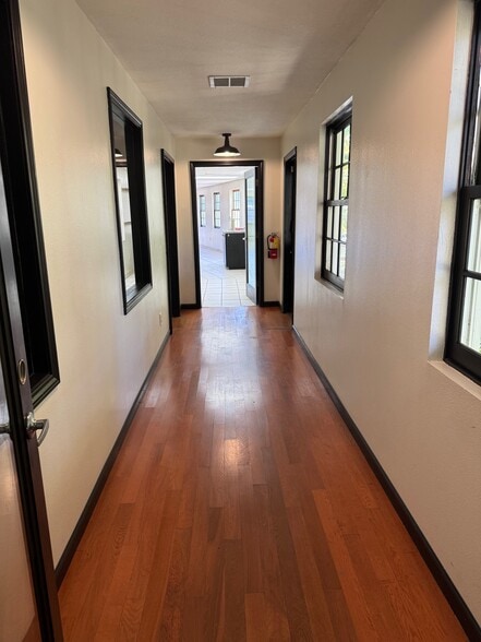 More Photos Of 1505 E Portland Rd, Newberg Restaurant For Lease