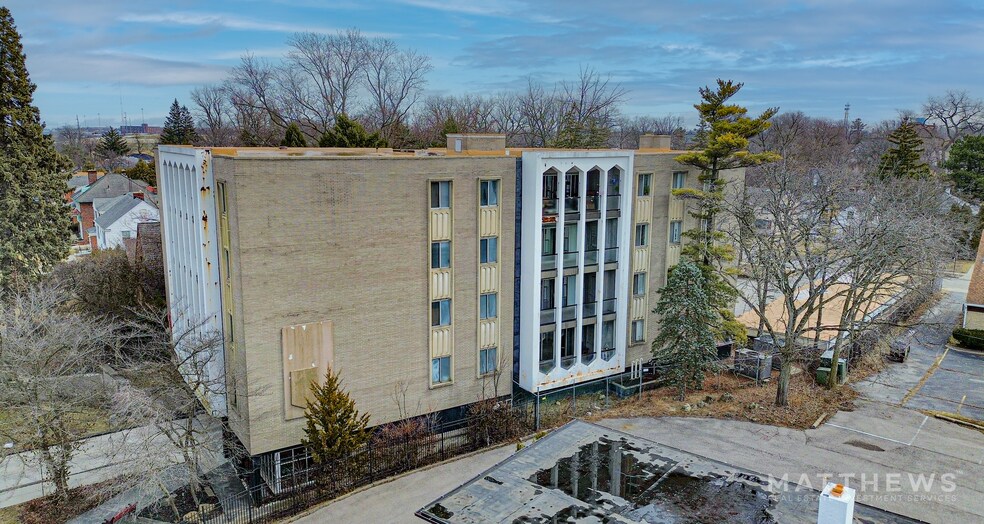 Primary Photo Of 1647 S Cove Blvd, Toledo Apartments For Sale