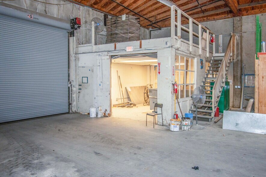 More Photos Of 1400 Carroll Ave, San Francisco Warehouse For Sale