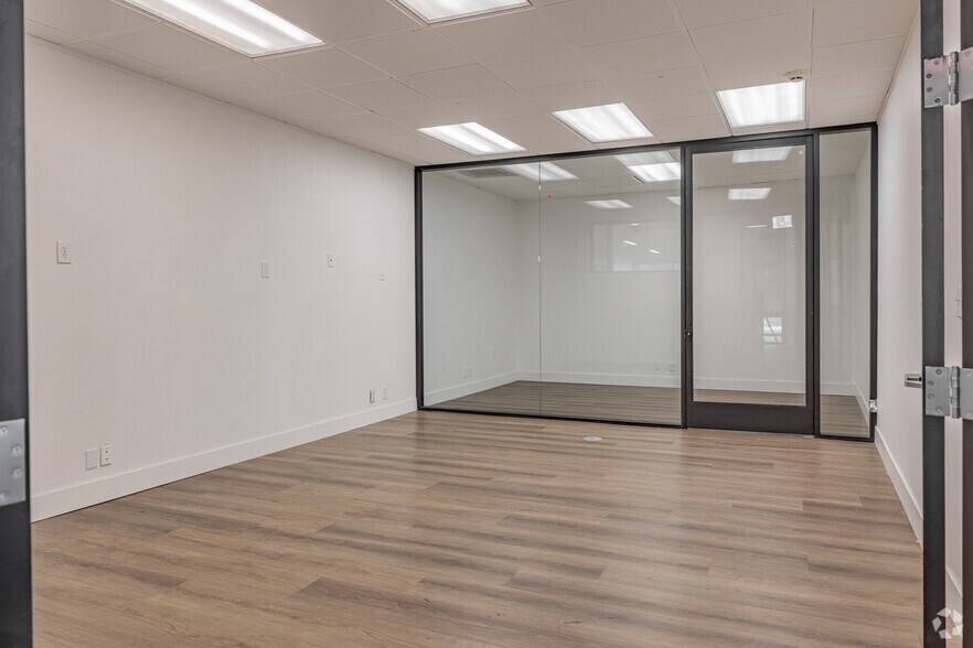 More Photos Of 1522 Brookhollow Dr, Santa Ana Office For Sale