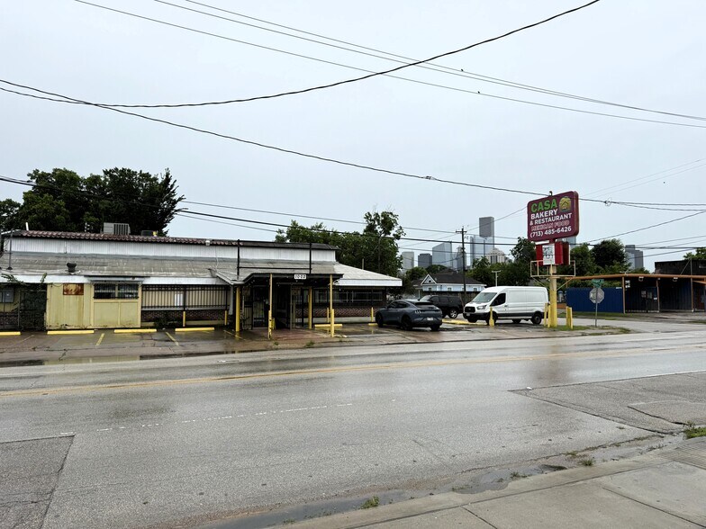 More Photos Of 1005 Hogan St, Houston Storefront Retail Office For Sale