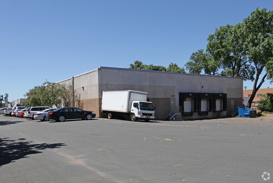 More Photos Of 800 Mendelssohn Ave N, Golden Valley Warehouse For Sale