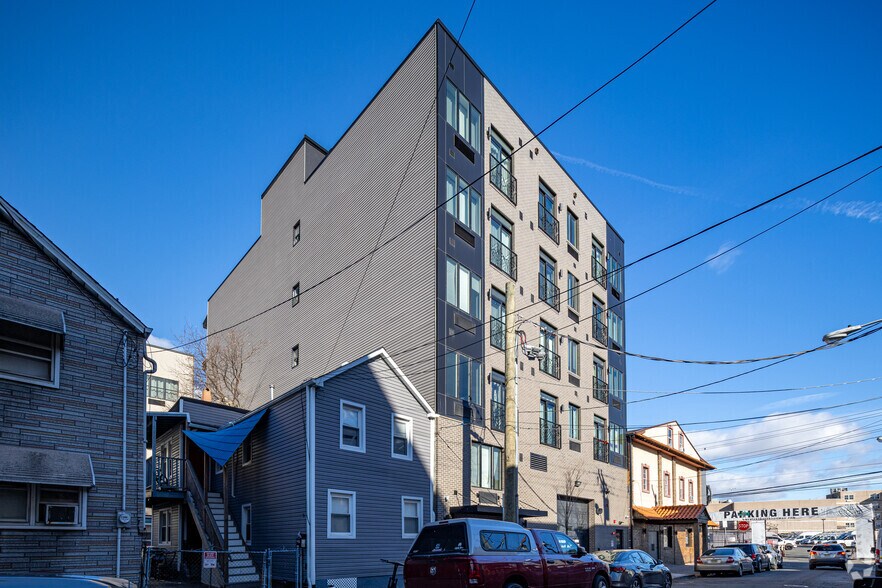 More Photos Of 5 Merchant St, Newark Apartments For Lease