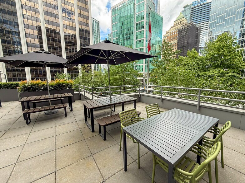 More Photos Of 510 Burrard St, Vancouver Office For Lease