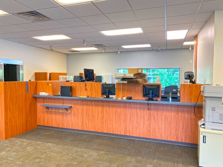 More Photos Of 1245 Cocoa Ave, Hershey Office For Sale