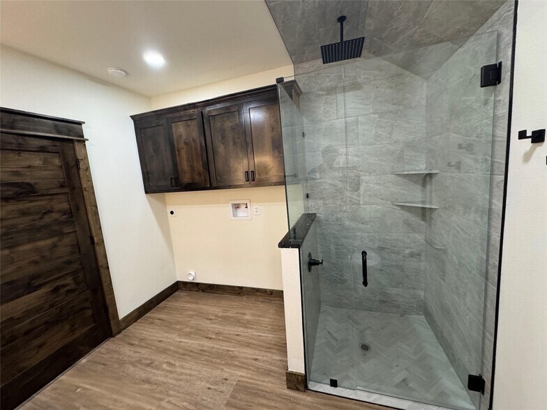 More Photos Of 2720 Ranger Hwy, Weatherford Light Distribution For Lease