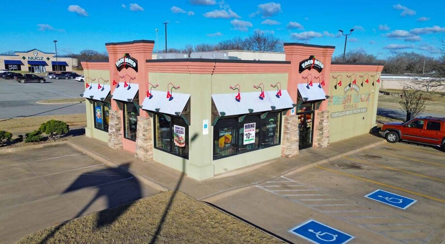 Primary Photo Of 1901 S Green Ave, Purcell Fast Food For Lease