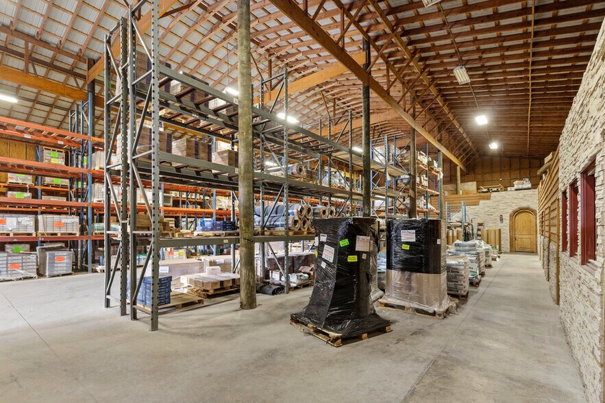 More Photos Of 11734 Schriber Rd, Buda Warehouse For Lease