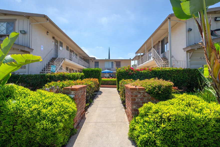 More Photos Of 4480 49th St, San Diego Apartments For Sale