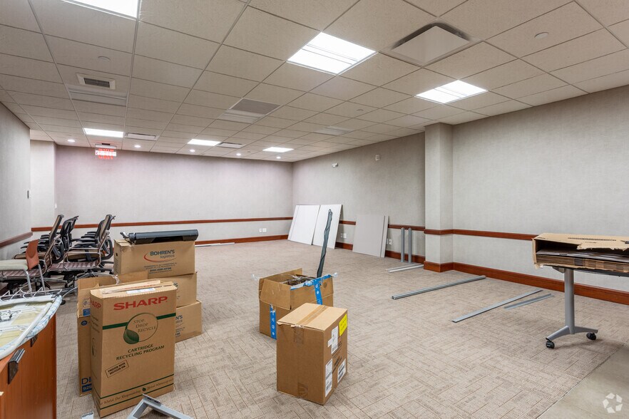 More Photos Of 55 Greens Farms Rd, Westport Office For Sale