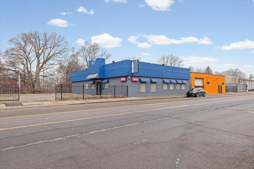 More Photos Of 19953 Conant St, Detroit Medical For Sale