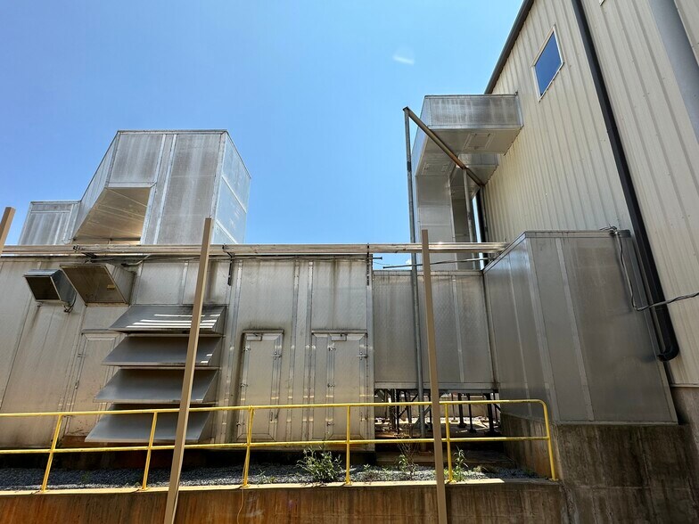 More Photos Of 119 Metrolina Dr, Shelby Manufacturing For Sale