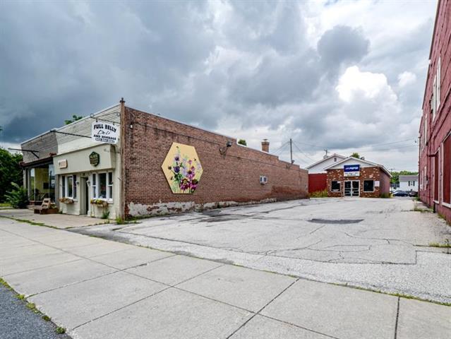 More Photos Of 206 Main St, Poultney General Retail For Sale