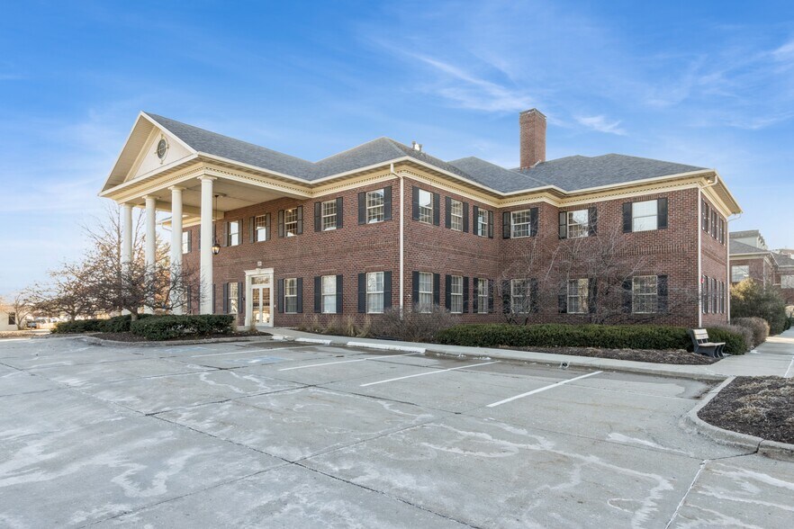 More Photos Of 520 10th Ave, Coralville Medical For Lease