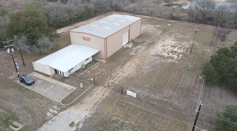More Photos Of 5902 W State Highway 71, La Grange Industrial For Lease