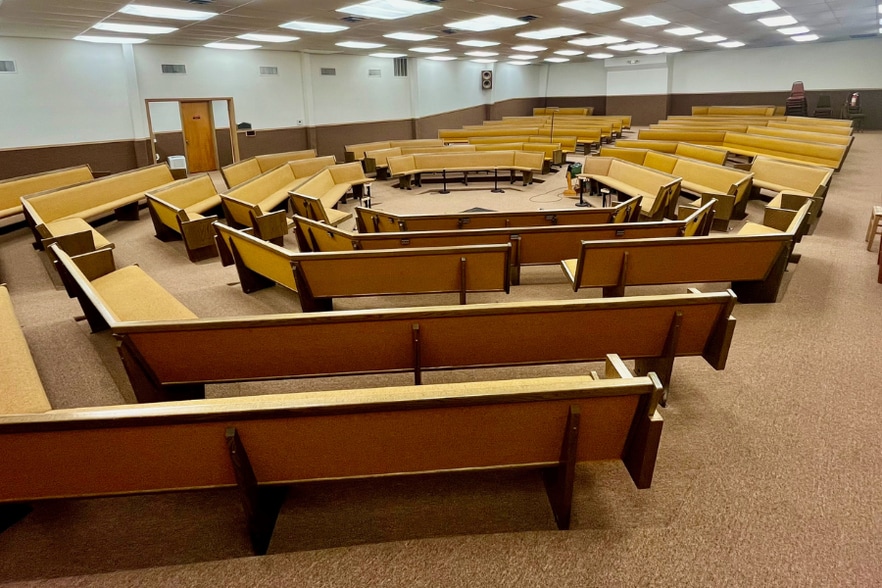 More Photos Of 3023 29th st, Des Moines Religious Facility For Sale