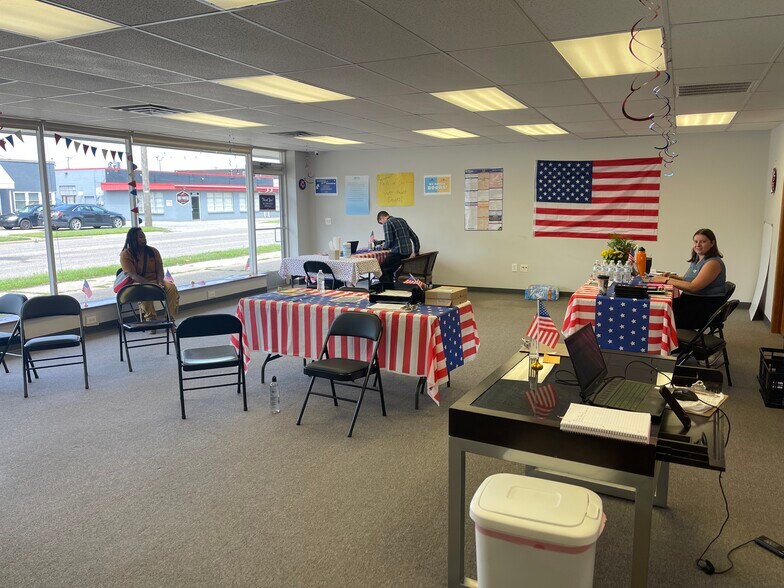 More Photos Of 3060 Madison Ave SE, Grand Rapids Service For Sale