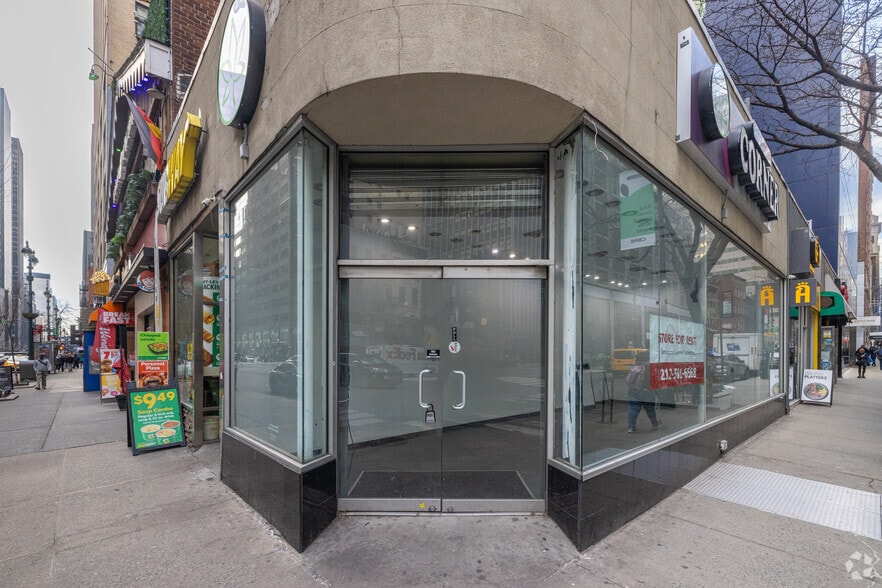 More Photos Of 716 Third Ave, New York Storefront For Lease