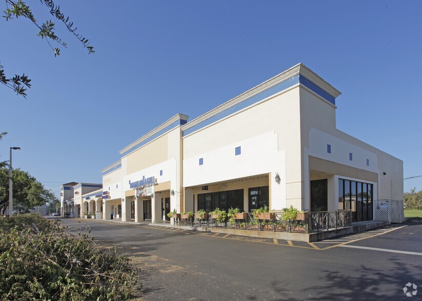 More Photos Of 1801-1825 Hillsboro Blvd, Deerfield Beach General Retail For Lease
