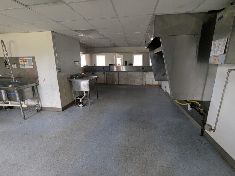 More Photos Of 24901 Red Arrow Hwy, Mattawan Restaurant For Lease