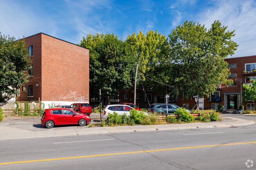 More Photos Of Av Patricia, Montréal Land For Sale