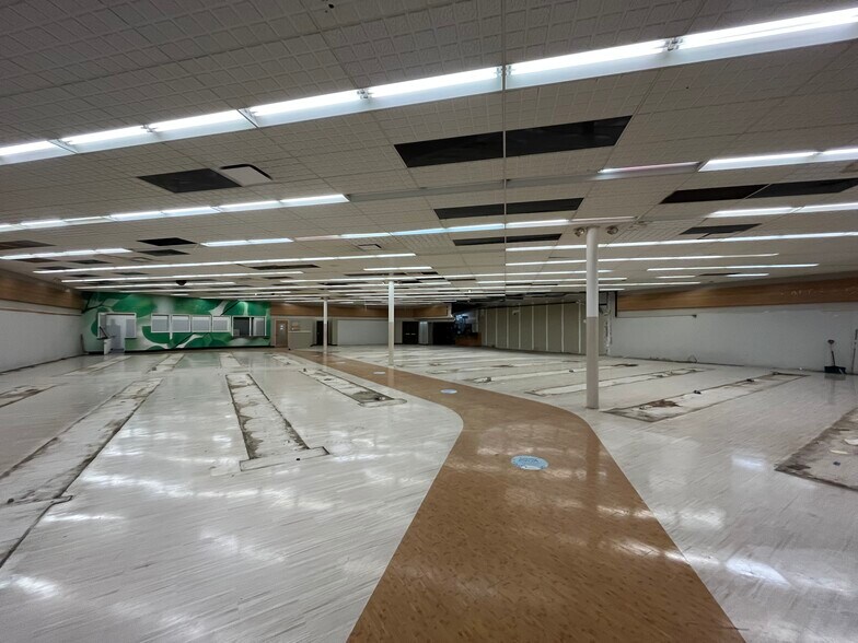 More Photos Of 10502 St Clair Ave, Cleveland Freestanding For Lease