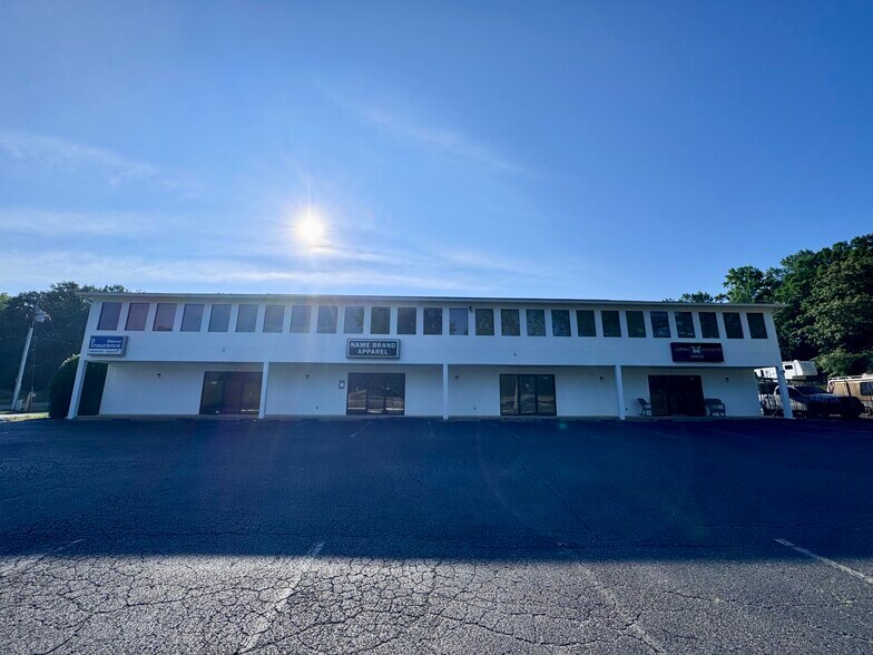 More Photos Of 42 Grant Rd E, Dawsonville General Retail For Sale