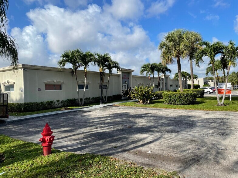Primary Photo Of 700 NW 57th Pl, Fort Lauderdale Warehouse For Lease