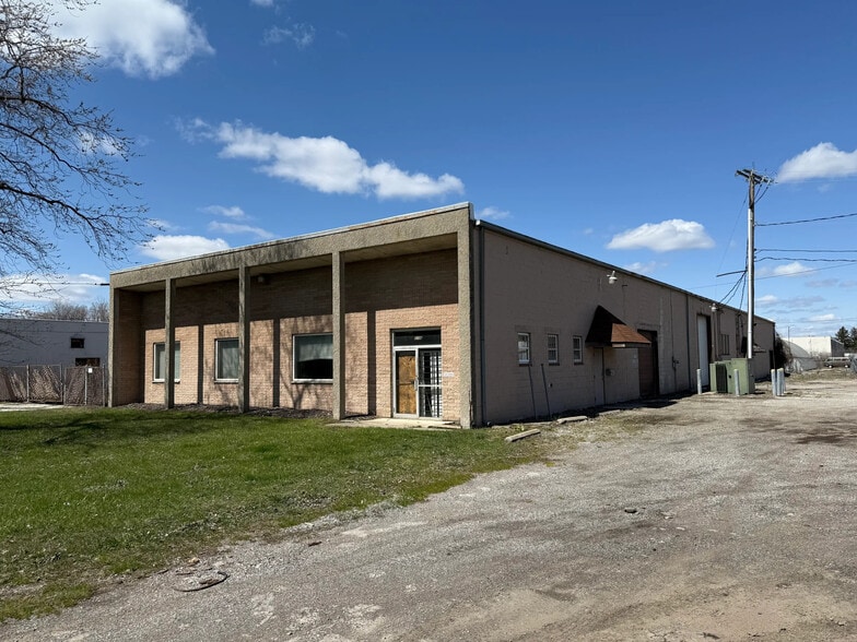 Primary Photo Of 3106 South Ave, Toledo Warehouse For Lease