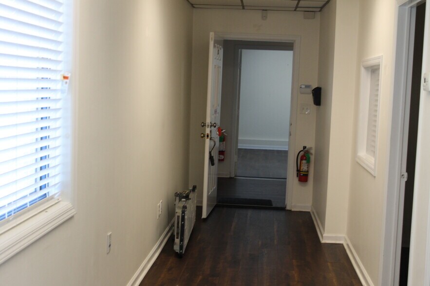 More Photos Of 3321 Doris Ave, Ocean Unknown For Lease