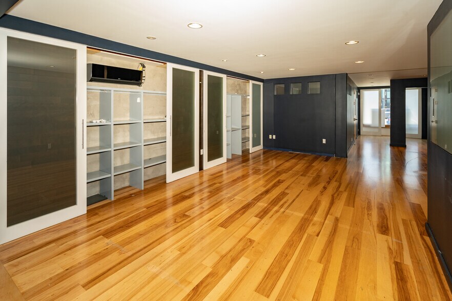 More Photos Of 335 S Van Ness Ave, San Francisco Flex For Lease