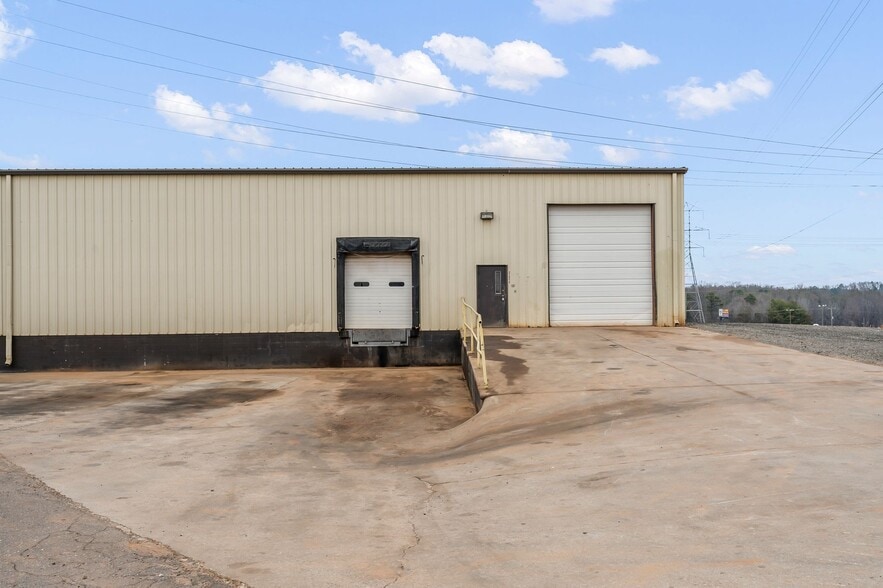 More Photos Of 110 Orbit Rd, Statesville Flex For Lease