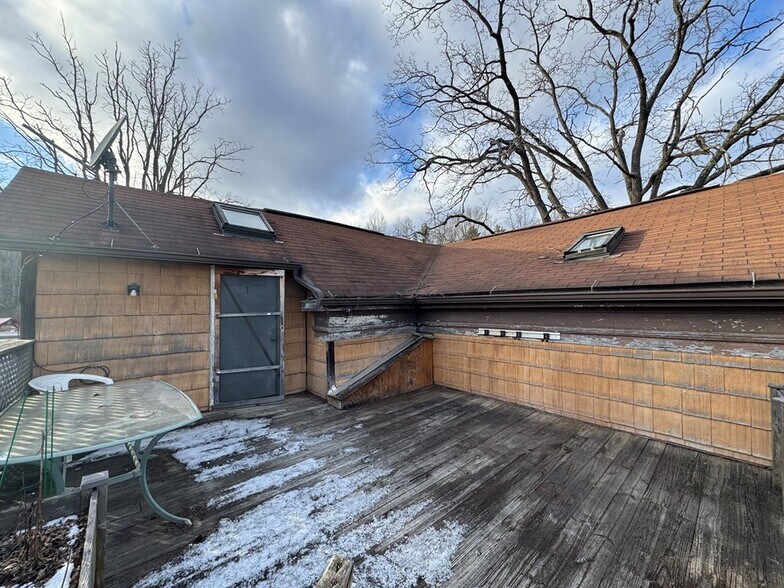 More Photos Of 563 James Monroe Ave, Monroeton Apartments For Sale