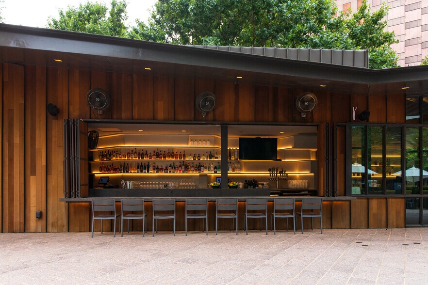 More Photos Of 111 Congress Ave, Austin General Retail For Sale