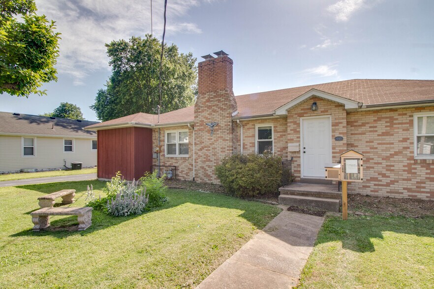 More Photos Of 440 S Prairie St, Bethalto General Retail For Sale