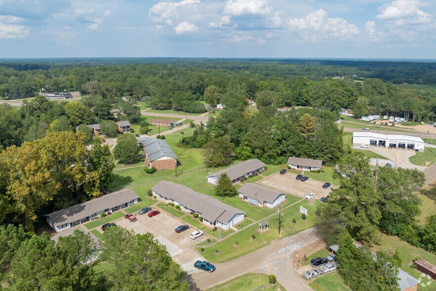 More Photos Of 212 Pullen Lake Rd, Aberdeen Apartments For Sale