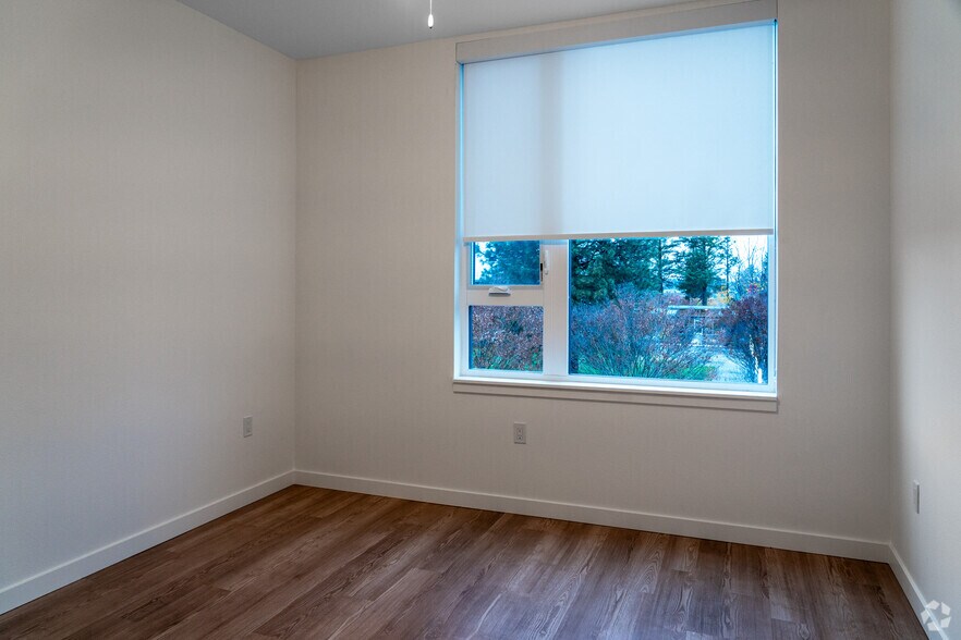 More Photos Of 492 NE 2nd St, Gresham Apartments For Lease
