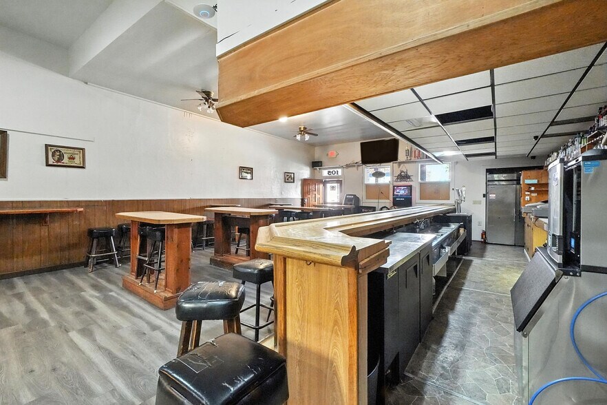 More Photos Of 105 Main St, Jackson Bar For Sale