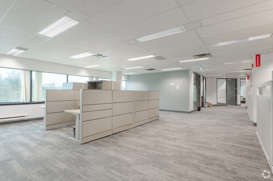 More Photos Of 2233 Argentia Rd, Mississauga Coworking Space