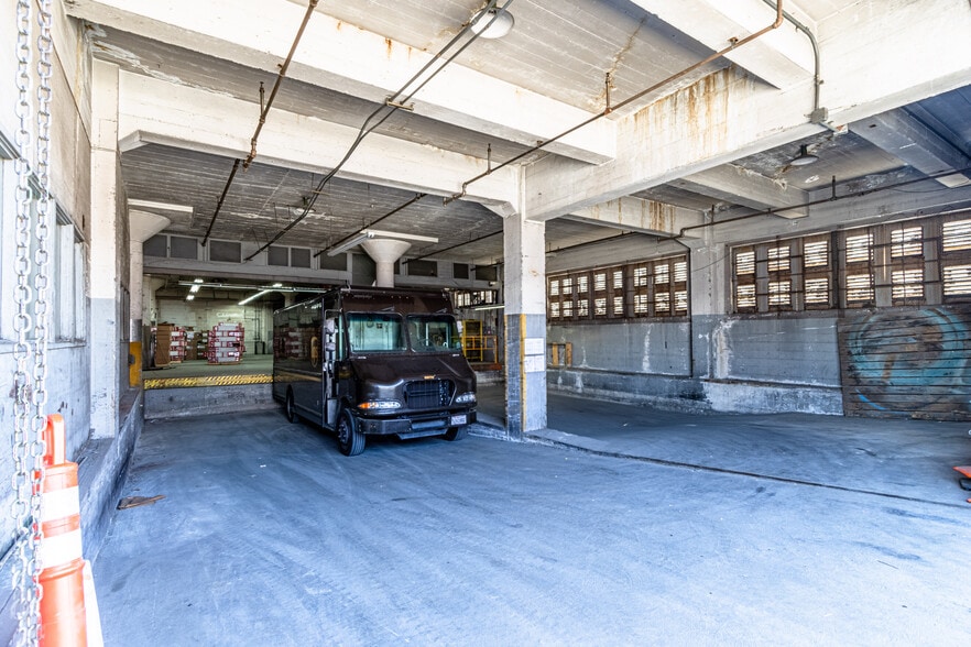 More Photos Of 1111 17th St, San Francisco Warehouse For Lease
