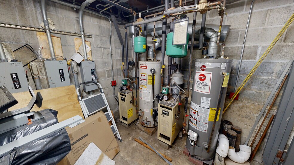 More Photos Of 77-20 74th St, Ridgewood Medical For Lease