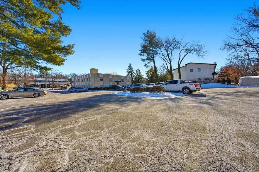 More Photos Of 299 Forest Ave, Paramus Office For Sale