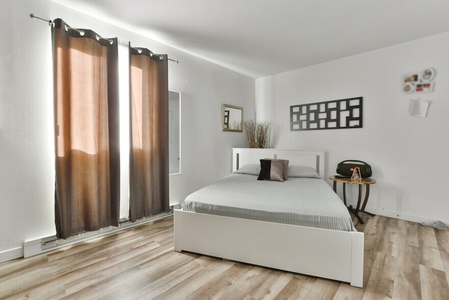 More Photos Of 1 St Perron, Repentigny Apartments For Sale