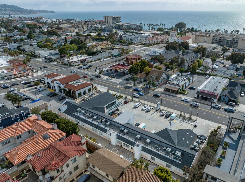 More Photos Of 234 S Pacific Coast Hwy, Redondo Beach Unknown For Lease