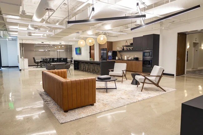 Primary Photo Of 301 N Lake Ave, Pasadena Coworking Space